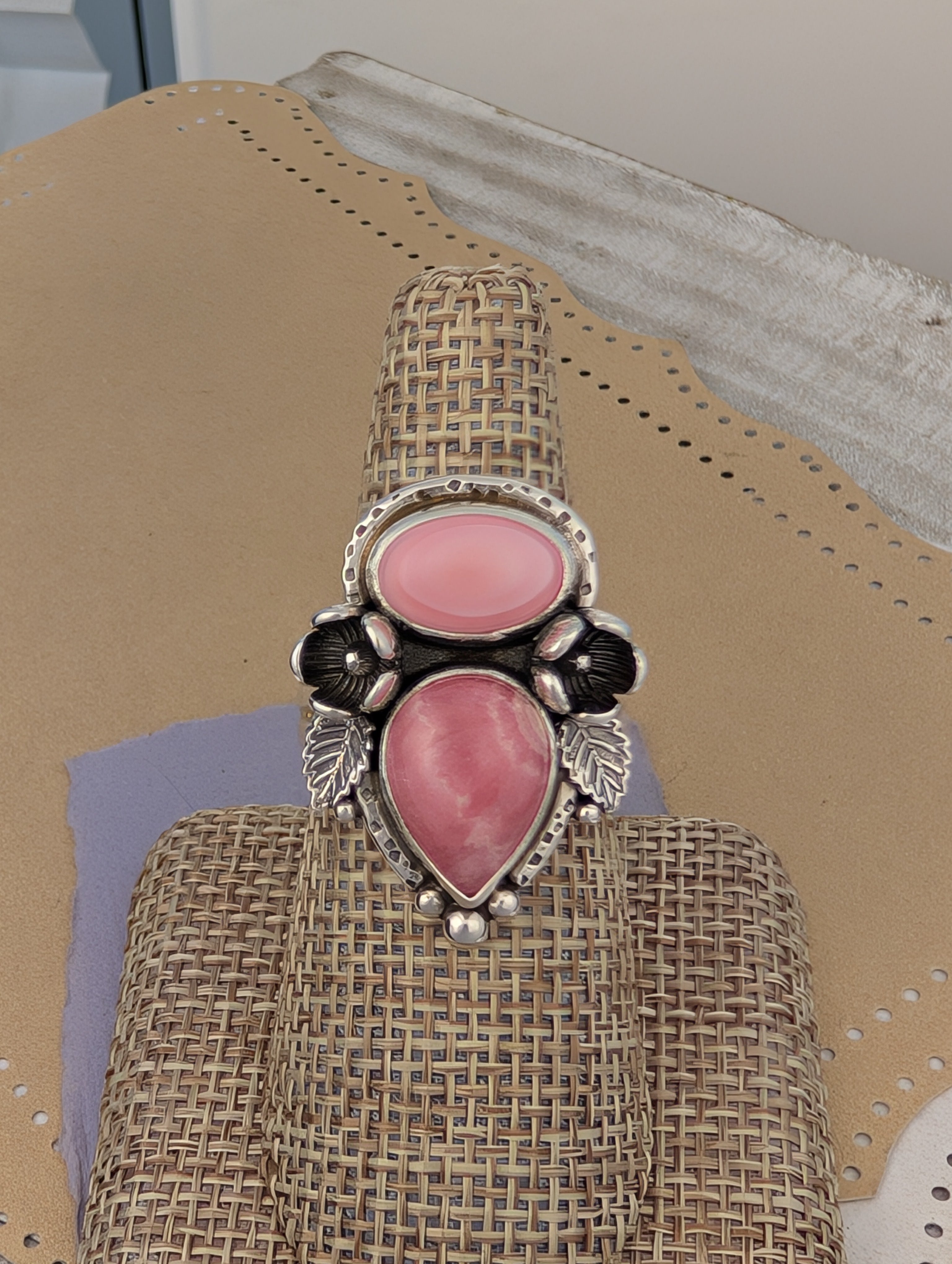 Size 9, Rhodochrosite and Conch Shell Sterling Silver Ring