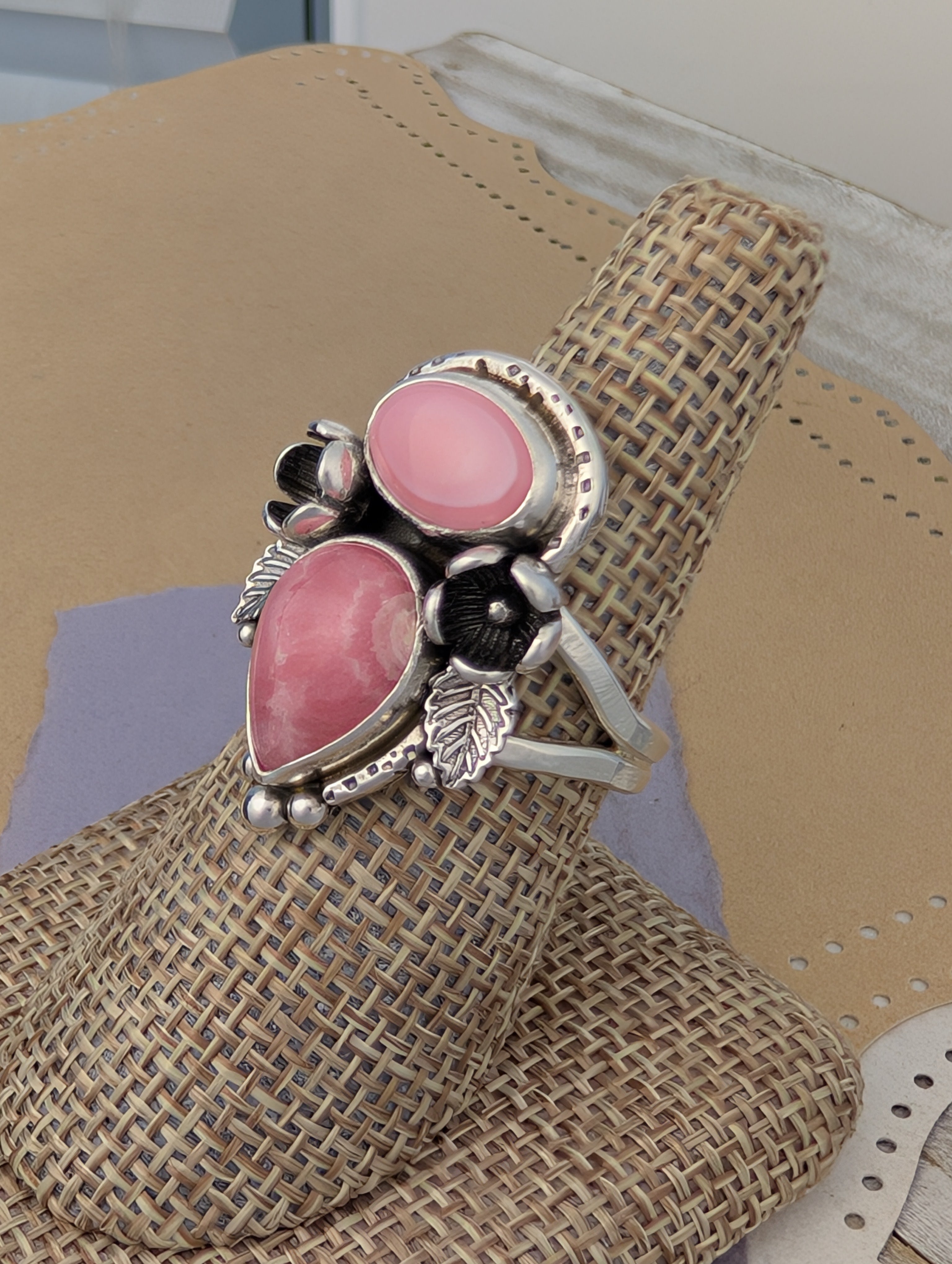 Size 9, Rhodochrosite and Conch Shell Sterling Silver Ring